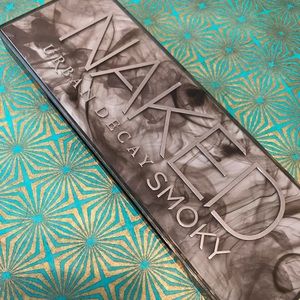 Urban decay Naked Smokey Pallet